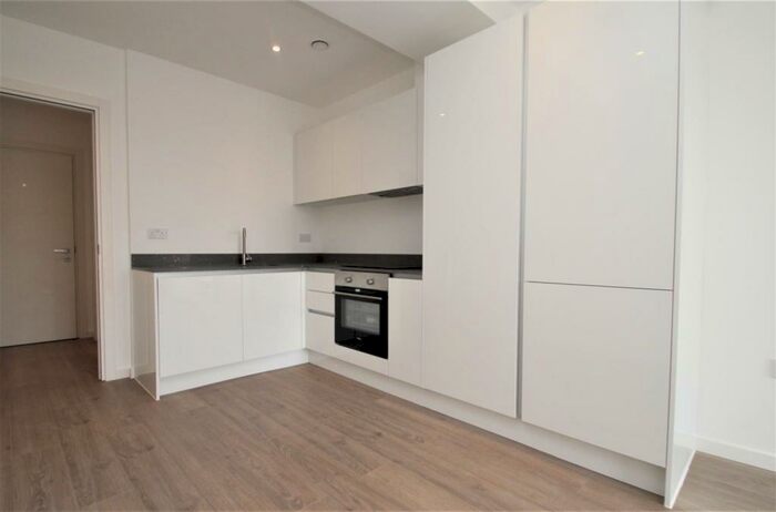 Studio To Rent In Selden Hill, Hemel Hempstead, HP2