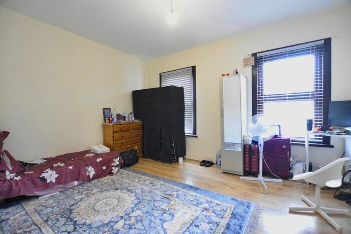 1 Bedroom Flat To Rent In Creighton Avenue, Upton Park, E6