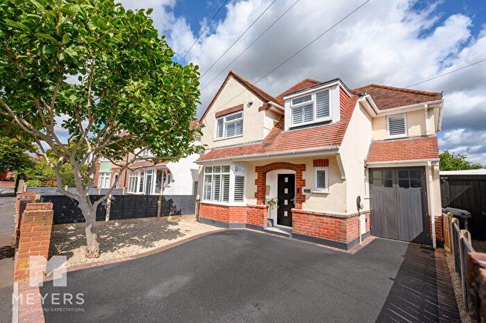 4 Bedroom Detached House For Sale In Townsville Road, Bournemouth, BH9