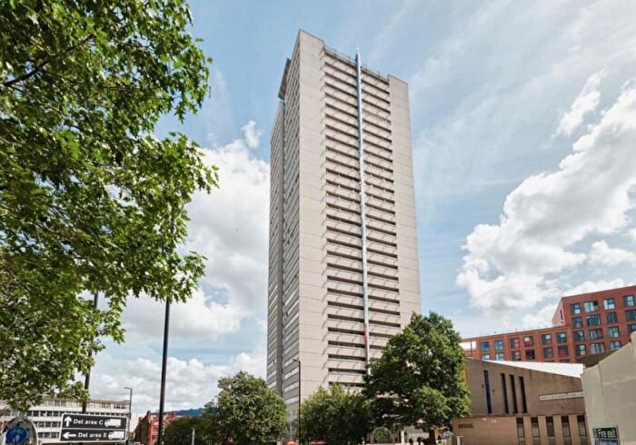 2 Bedroom Apartment To Rent In Holloway Head, Birmingham, B1