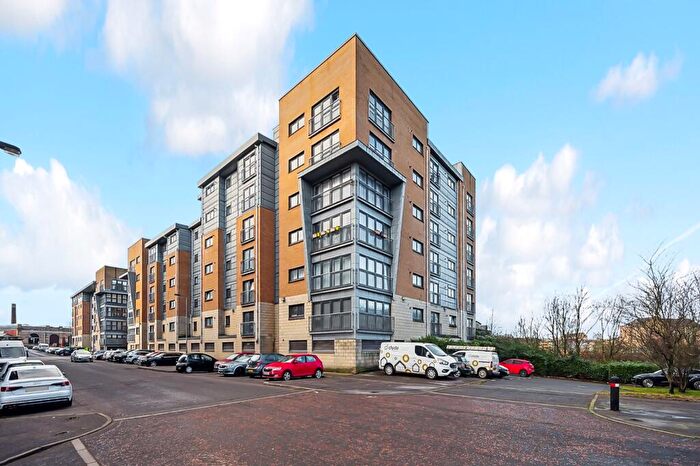 1 Bedroom Flat To Rent In Barrland Street, Flat /, Shawlands, Scotland, G41