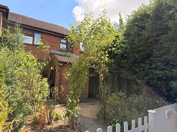 4 Bedroom End Of Terrace House For Sale In Rose Lane, Biggleswade, SG18