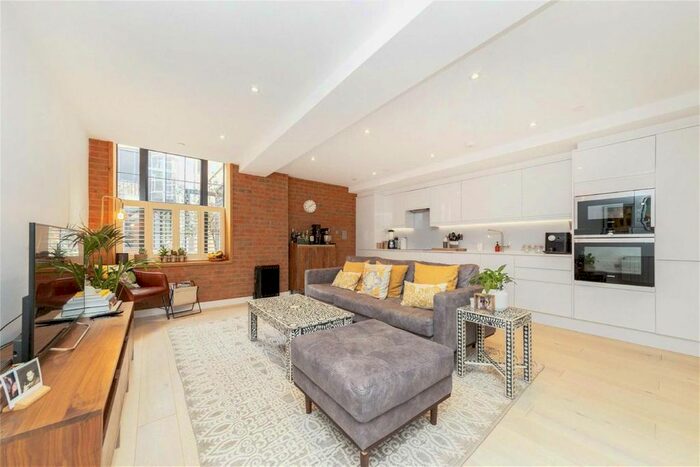 2 Bedroom Flat To Rent In St. James's Road, London, SE1