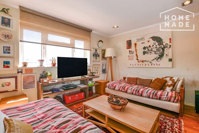 1 Bedroom Flat To Rent In Romily Court, SW6