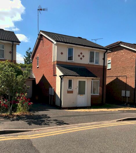 3 Bedroom Detached House To Rent In Morton Gardens, Rugby, CV21