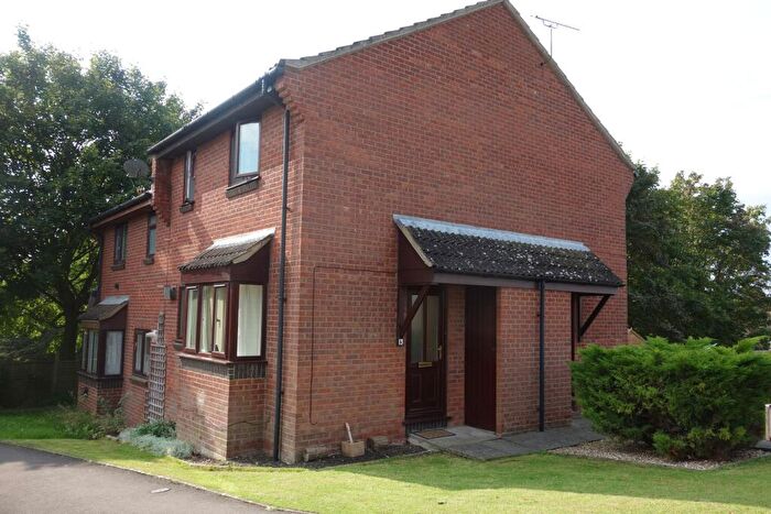 1 Bedroom End Of Terrace House To Rent In Oamaru Way, Devizes, SN10