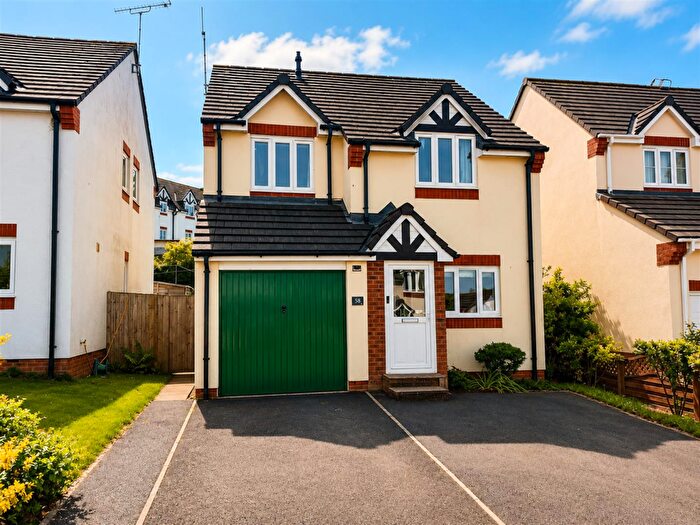 3 Bedroom Detached House For Sale In Lane Field Road, Bideford, EX39