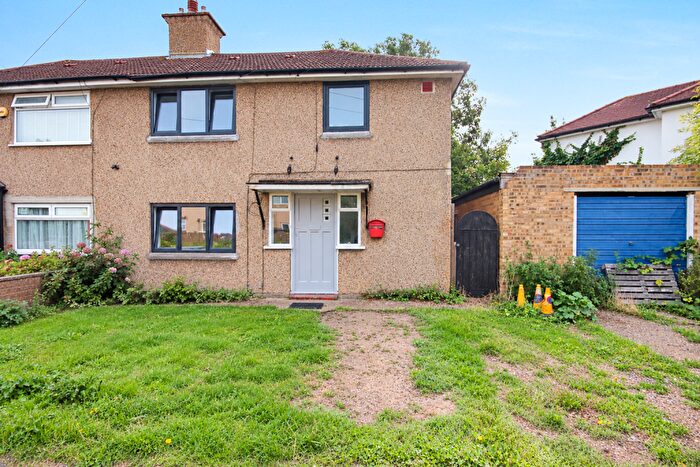 4 Bedroom End Of Terrace House To Rent In Woodside Way, Croydon, CR0