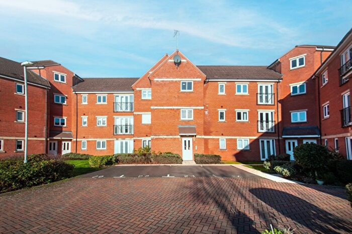2 Bedroom Flat For Sale In Marshall Crescent, Wordsley, Stourbridge, West Midlands, DY8