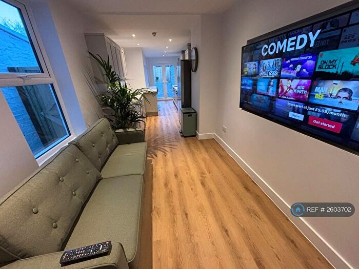 6 Bedroom Terraced House To Rent In Gosport, Gosport, PO12