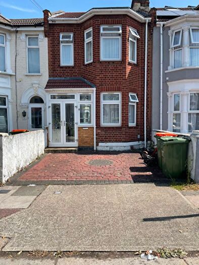 4 Bedroom Terraced House To Rent In London, E12