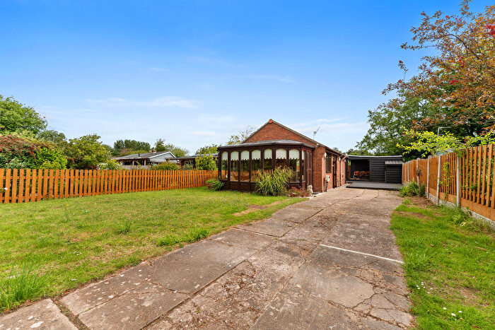 2 Bedroom Bungalow For Sale In Anthony's Bank, Humberston Fitties, DN36