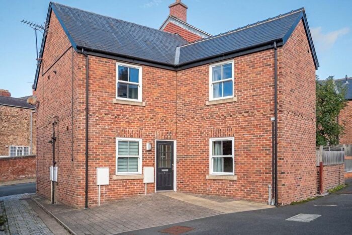 2 Bedroom Flat For Sale In Count De Burgh Terrace, York, YO23