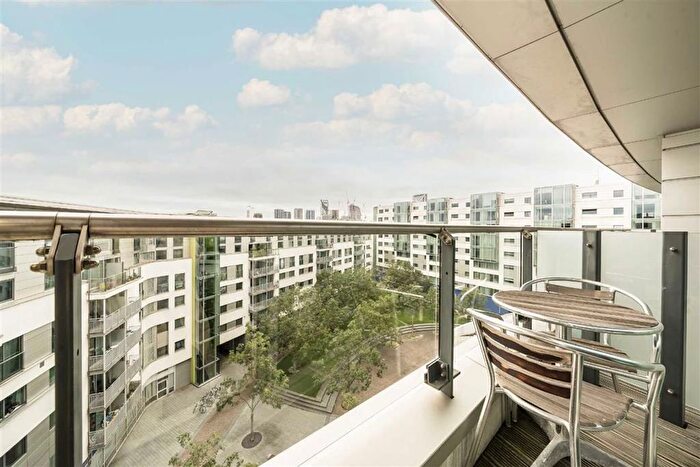 2 Bedroom Flat For Sale In Empire Square East, London Bridge, SE1