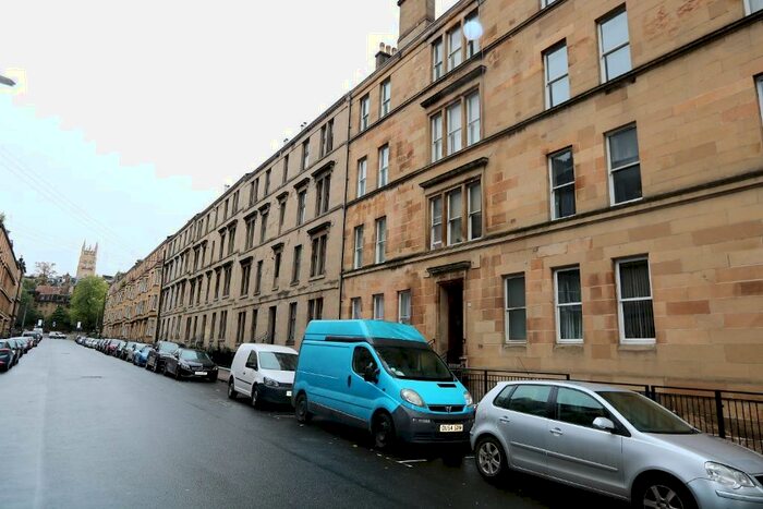 2 Bedroom Flat To Rent In West End Park Street, Glasgow, G3