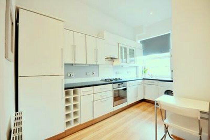 2 Bedroom Flat To Rent In The Cut, London, SE1