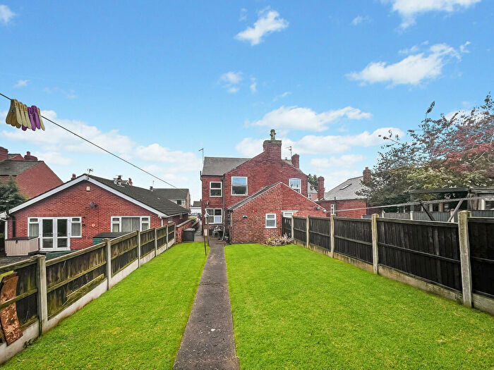 2 Bedroom Semi-Detached House For Sale In Lime Grove, Stapleford, Nottingham, NG9