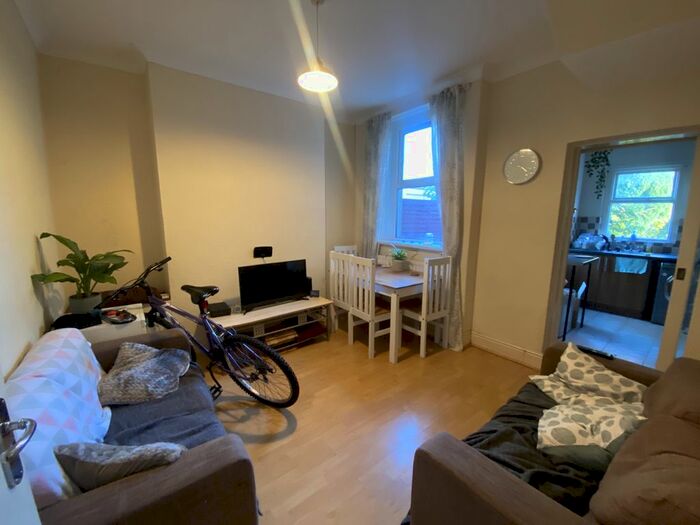 3 Bedroom Property To Rent In Gladys Street, Cathays, Cardiff, CF24