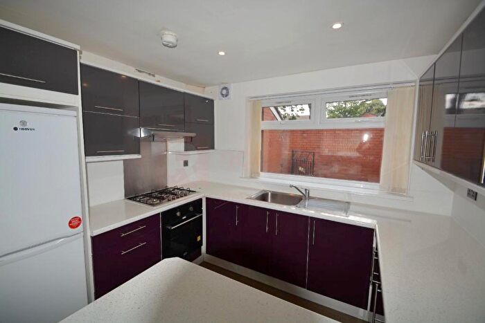 3 Bedroom House To Rent In Woodsley Road, Leeds, LS6
