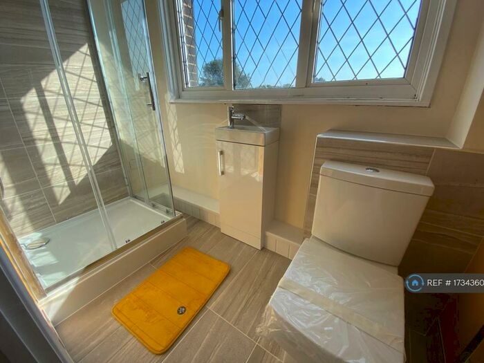 5 Bedroom Terraced House To Rent In Jessop Road, Stevenage, SG1