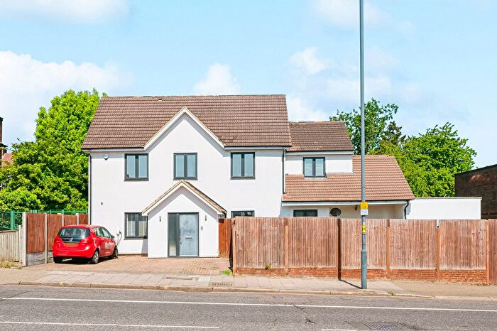 6 Bedroom Detached House For Sale In Kingsbury Road, London, NW9