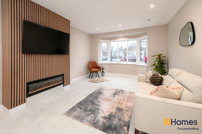 4 Bedroom Semi-detached House For Sale In Alexander Drive, Bury, BL9