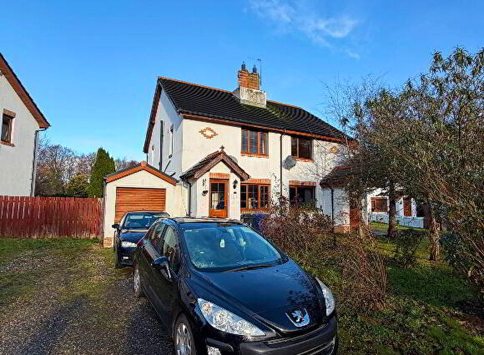 3 Bedroom Semi-Detached House For Sale In Somerset Court, Coleraine, BT51