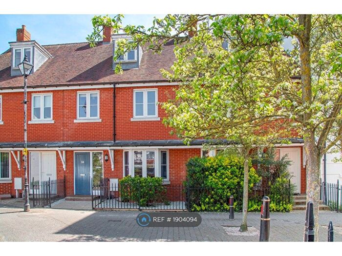 4 Bedroom Terraced House To Rent In Old Watling Street, Canterbury, CT1