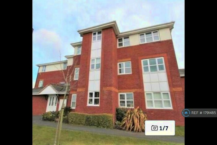 2 Bedroom Flat To Rent In Dorman Close, Ashton-On-Ribble, Preston, PR2