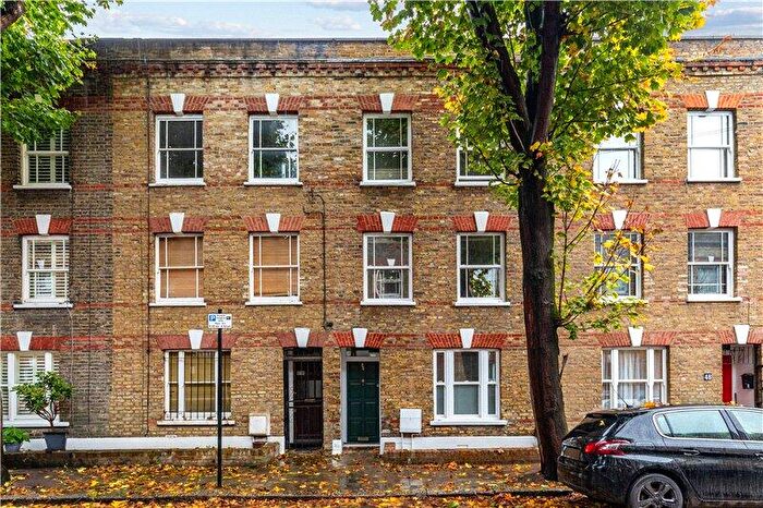 4 Bedroom Terraced House For Sale In Henshaw Street, London, SE17