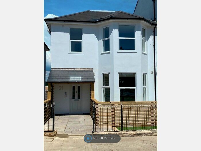 1 Bedroom Flat To Rent In Tregonwell Road, Bournemouth, BH2