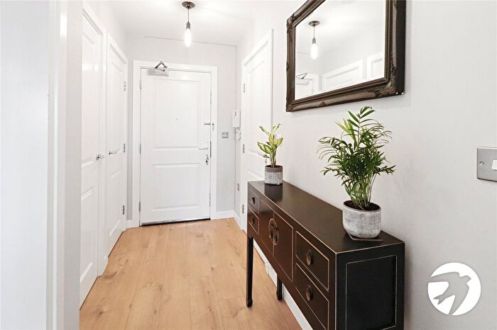 1 Bedroom Flat For Sale In Clydesdale Way, Belvedere, DA17