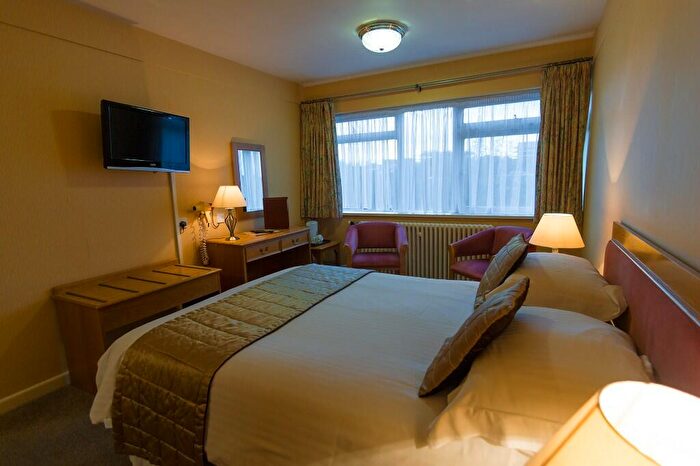 1 Bedroom Hotel Room To Rent In Priory Road, Bournemouth, Dorset, BH2