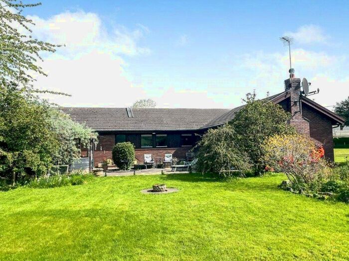 4 Bedroom Bungalow For Sale In Blaengeuffordd, Capel Bangor, Aberystwyth, Ceredigion, SY23