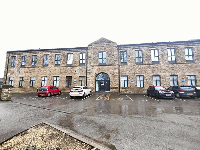 1 Bedroom Flat To Rent In Church Street, Ossett, West Yorkshire, Uk, WF5