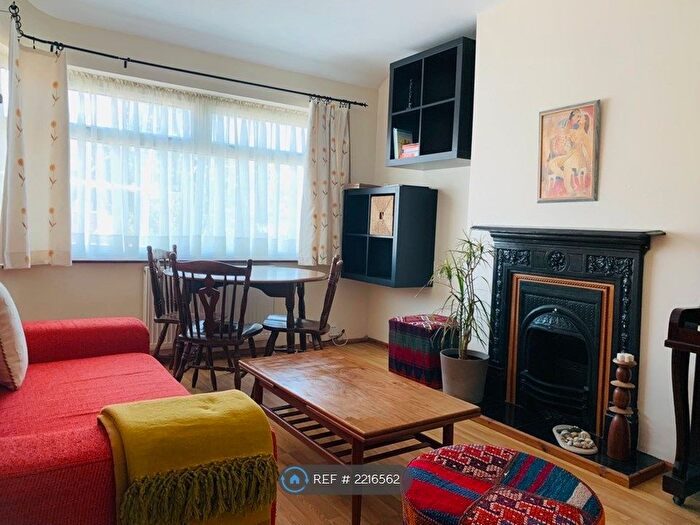 3 Bedroom Semi-Detached House To Rent In Cavendish Avenue, London, W13