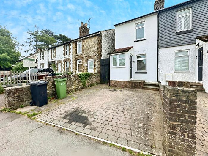 2 Bedroom End Of Terrace House For Sale In Queens Road, Maidstone, ME16
