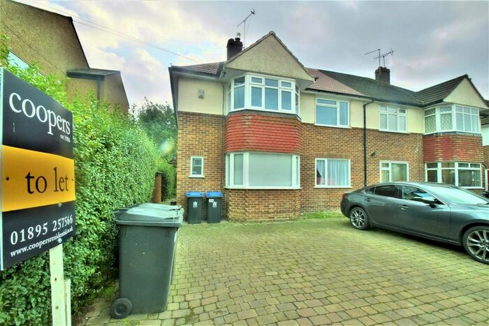 2 Bedroom Maisonette To Rent In Newtown Road, Denham, Uxbridge, UB9