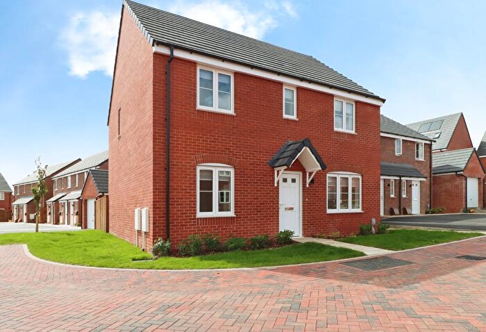 4 Bedroom Detached House To Rent In Fairburn Close, Market Harborough, Leicestershire, LE16