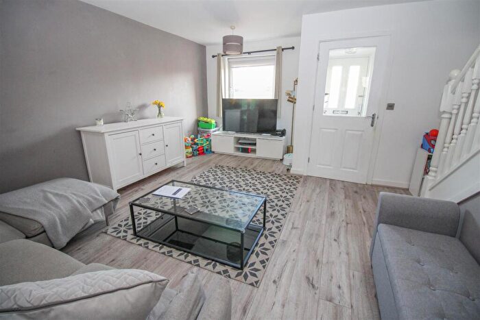 3 Bedroom End Of Terrace House For Sale In Parish Way, Harlow, CM20