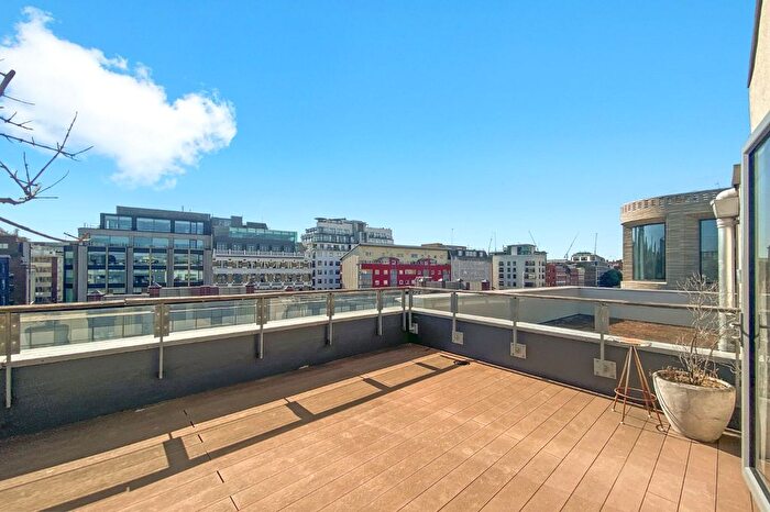 2 Bedroom Flat For Sale In Turnmill Street, London, EC1M