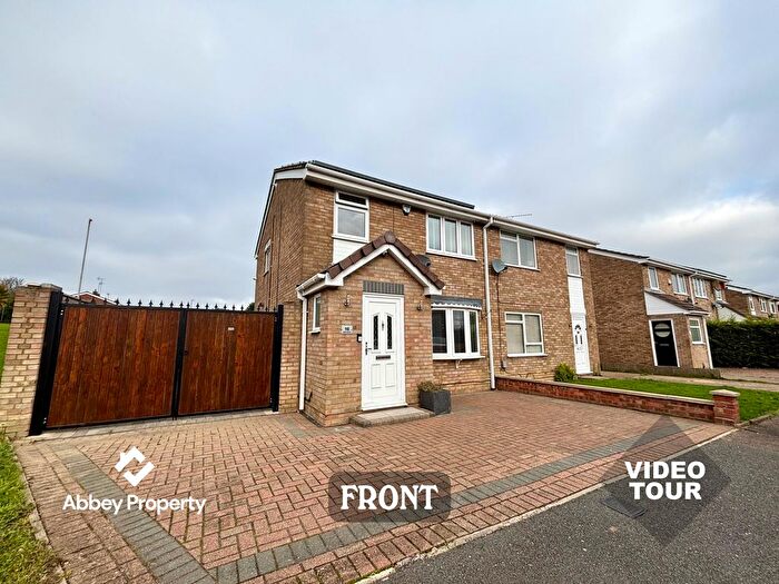 3 Bedroom Semi-Detached House To Rent In Ventnor Gardens, Luton, LU3