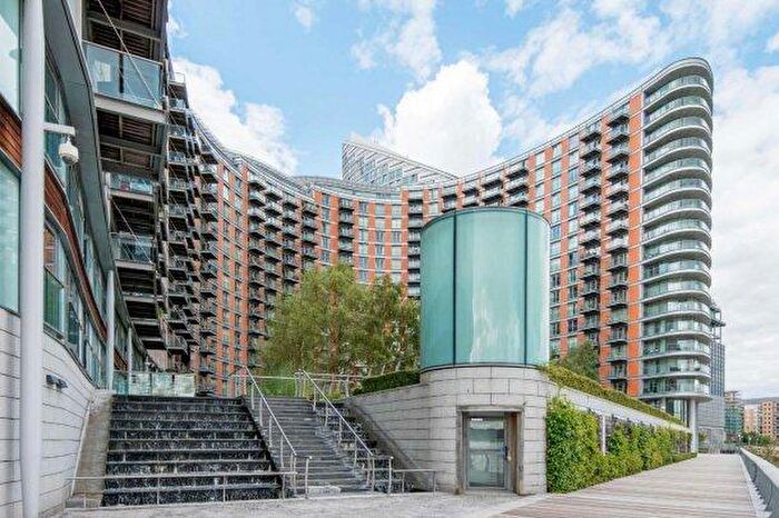Studio To Rent In New Providence Wharf, Fairmount Avenue, Blackwall, Canary Wharf, London, E14