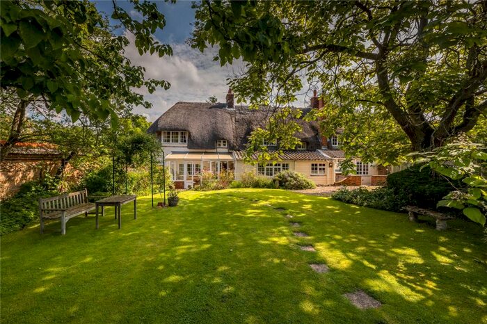 3 Bedroom Detached House For Sale In East Stratton, Winchester, Hampshire, SO21