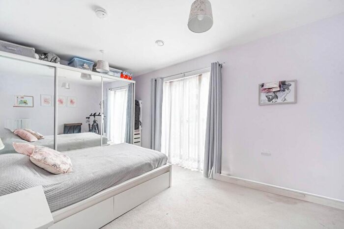 3 Bedroom Semi-Detached House For Sale In Oriental Square, Colindale, London, NW9