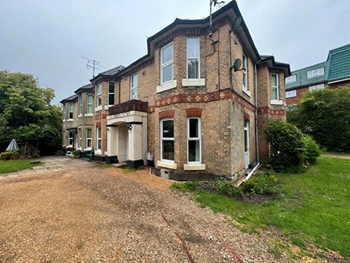 2 Bedroom Flat To Rent In Suffolk Road South, Bournemouth, Bournemouth Christchurch Poole, BH2