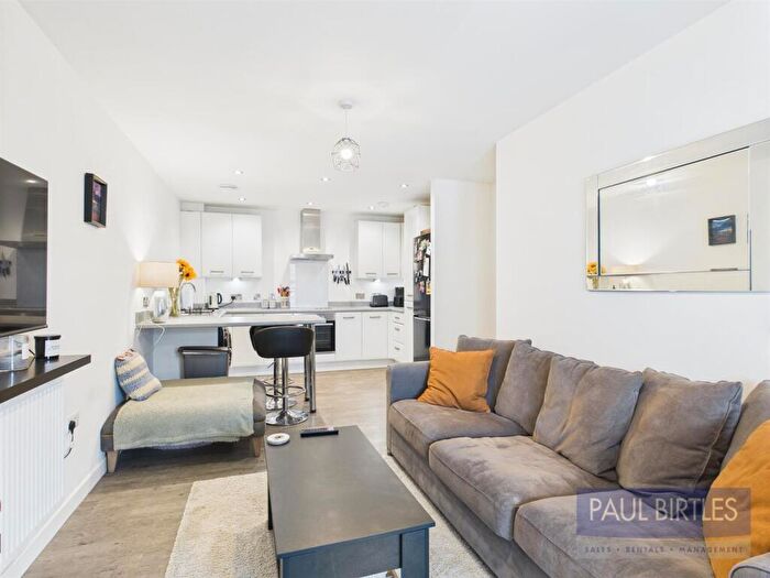 2 Bedroom Flat For Sale In Spinning Gate, Barton Road, Davyhulme, Trafford, M41