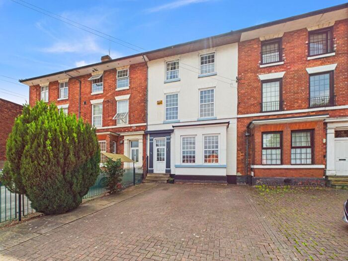 5 Bedroom Town House For Sale In Uttoxeter New Road, DE22