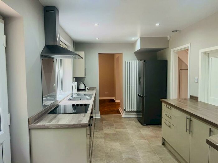 5 Bedroom Detached House To Rent In High Molewood, Hertford, SG14