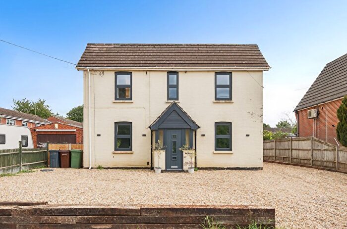 4 Bedroom Detached House For Sale In Lower Moors Road, Colden Common, Winchester, Hampshire, SO21